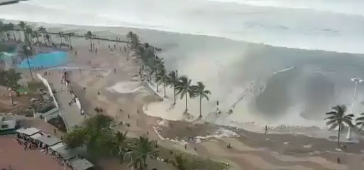 tsunami-iddia-kapak-gorseli.jpg